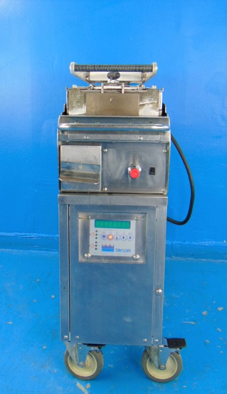 Taylor QS11 23 Commercial Restaurant Electric Platen Clamshell Grill