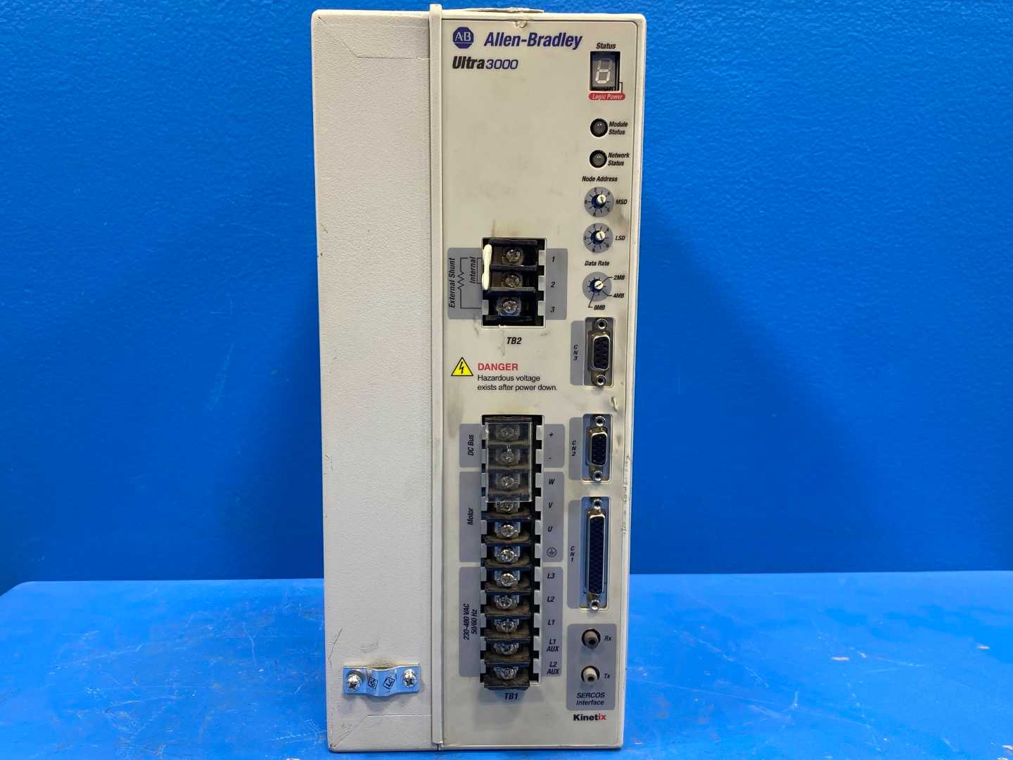 Allen-Bradley 2098-DSD-HV030-SE Ultra 3000 Kinetix Servo Drive 230/460 V AC