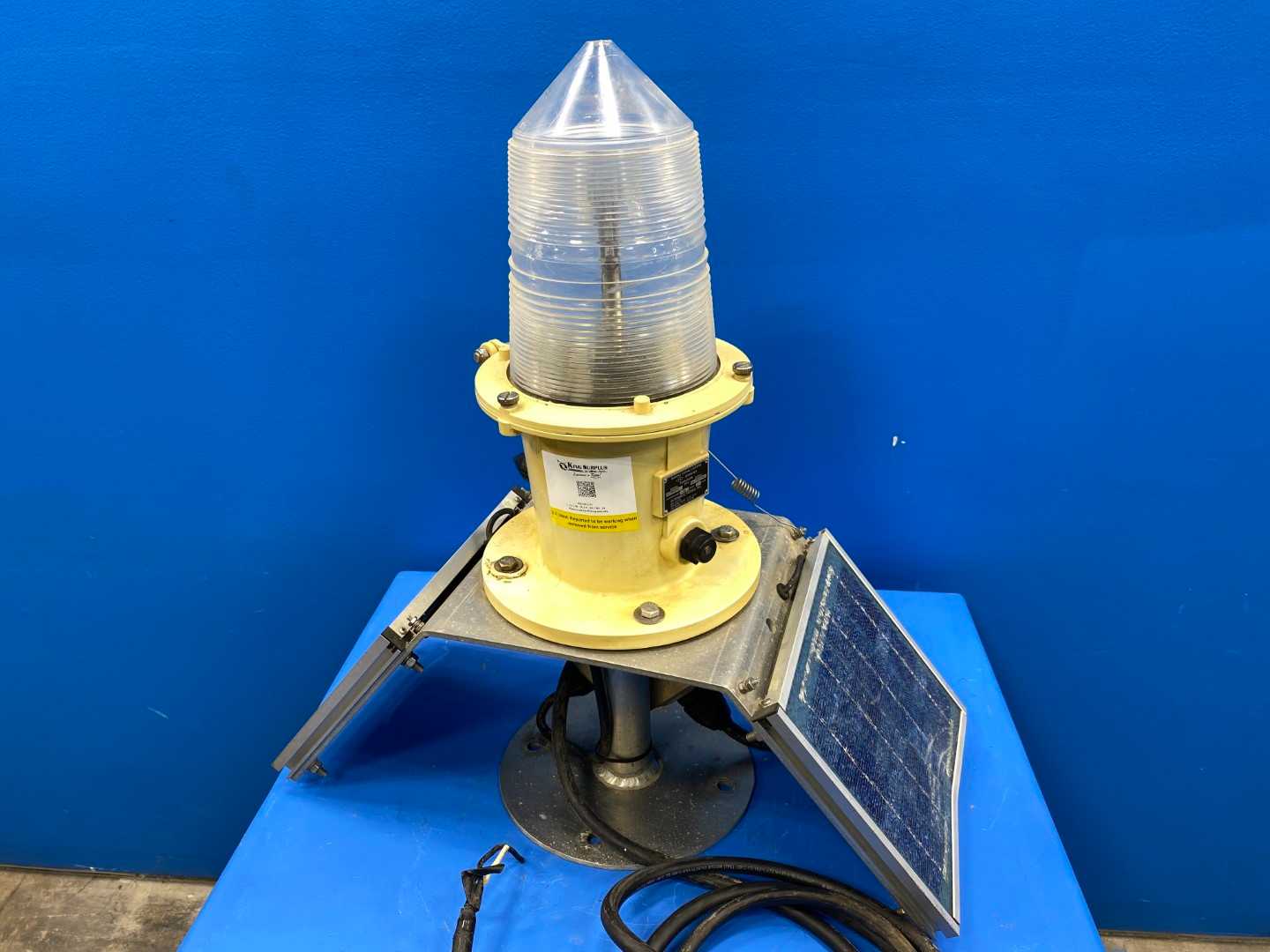 Automatic Power Inc 249/29 Solar-Cell Marine Signal Lantern FA- FA-229 W/ APCL 5 FLASHCHANGER