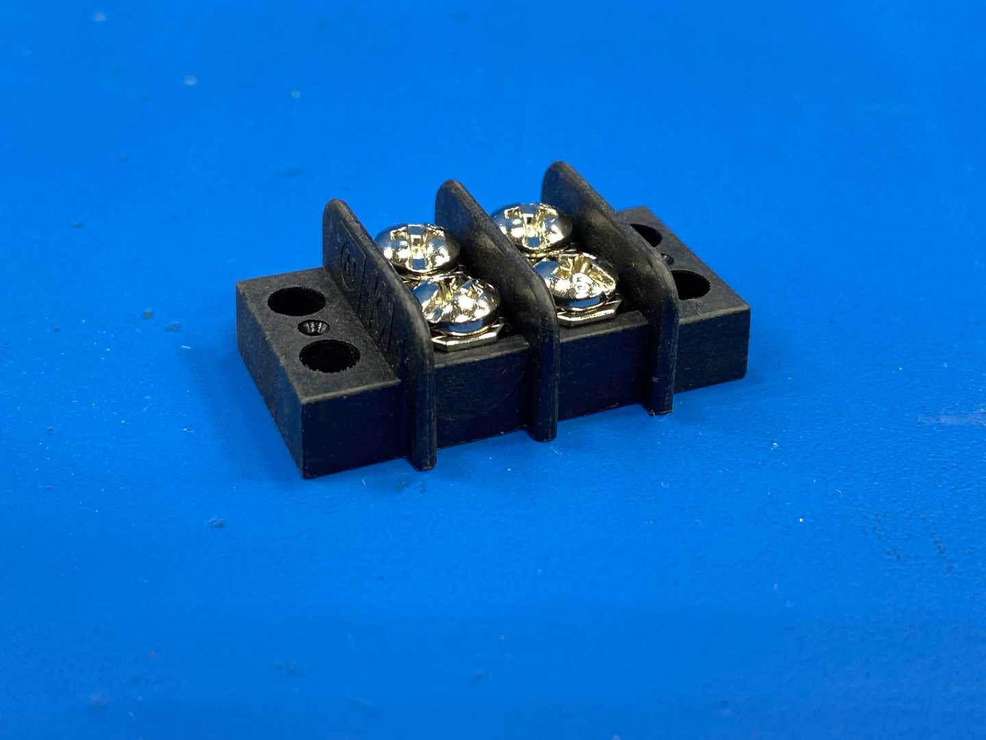Marathon 670A RZ 02 Special Products Terminal Block Connector 15A, 300V
