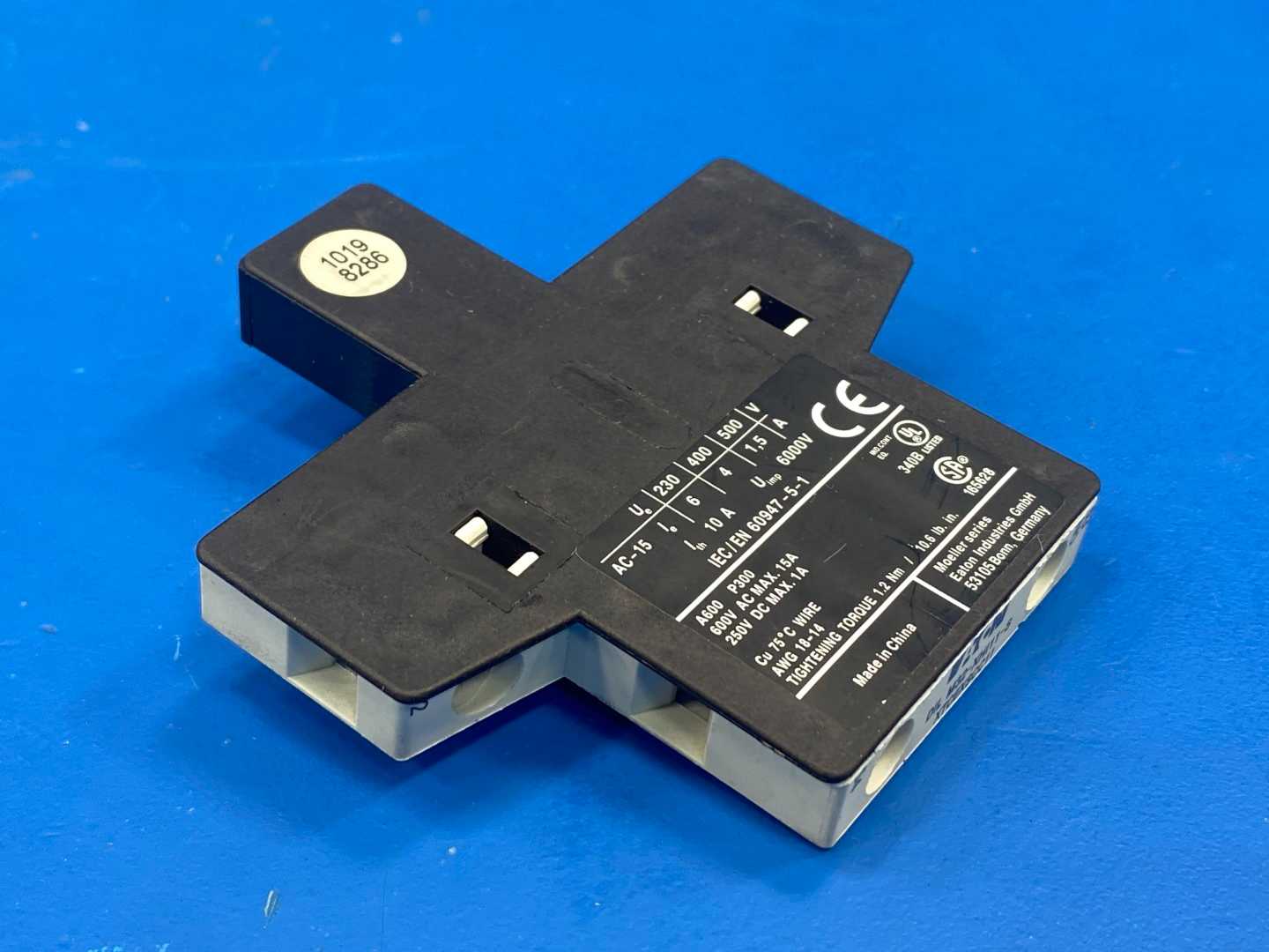 Eaton C320DPG11 Auxiliary Contact Block , 500V-1.5A