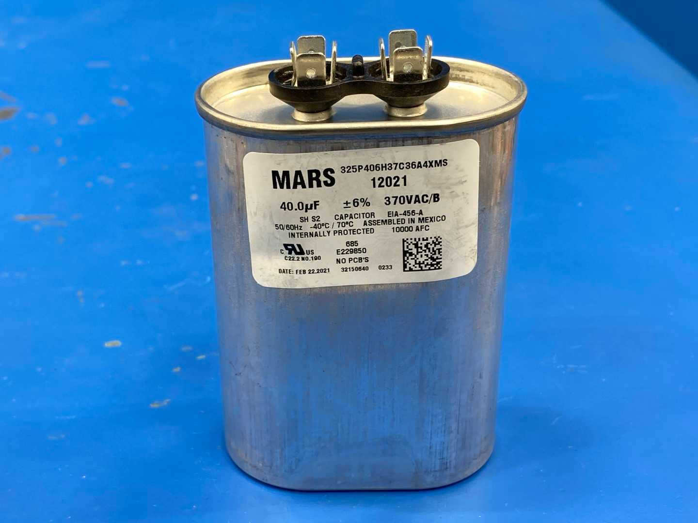 Mars 12021 Motor Run Capacitor , (40MFD-370VAC)