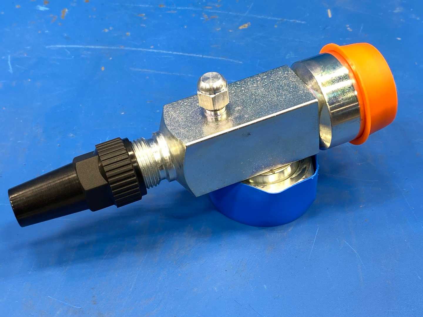 Refrigeration Sales, Inc. 091-400F230/145OZ 1-3/4-12" x 1-5/8" x 1-3/8" Horizontal Rotalock Service Valve 1/4" Service Port: Opposite