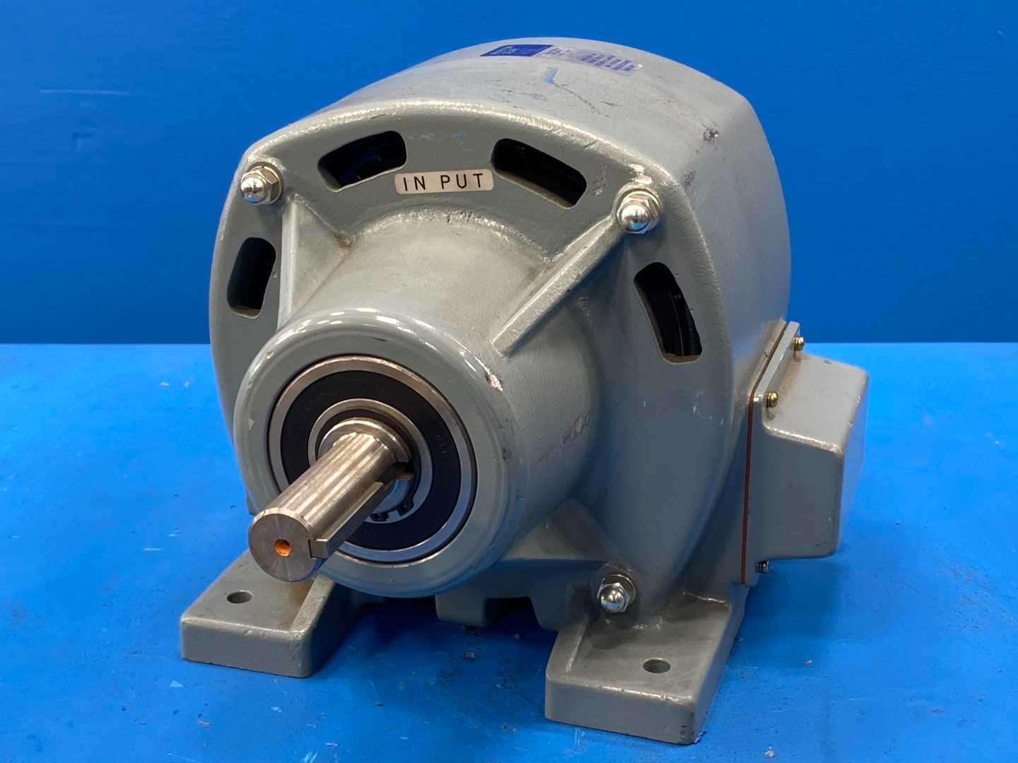 Boston Gear CBF 100 LB-FT Torque 90V DC 3600RPM .47Amps Clutch/Brake