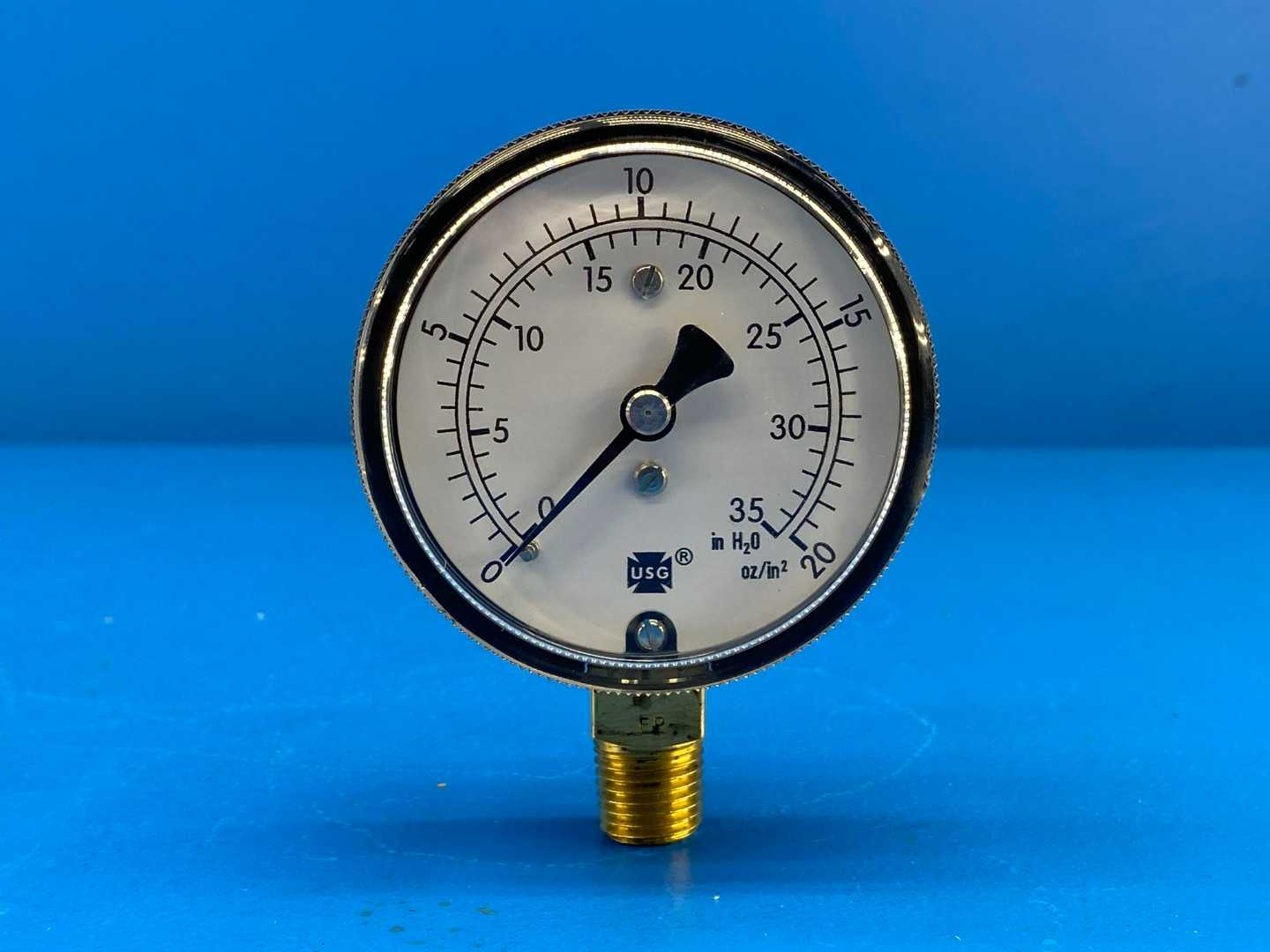 Ametek 161972A 2-1/2" P734, Pressure Gauge