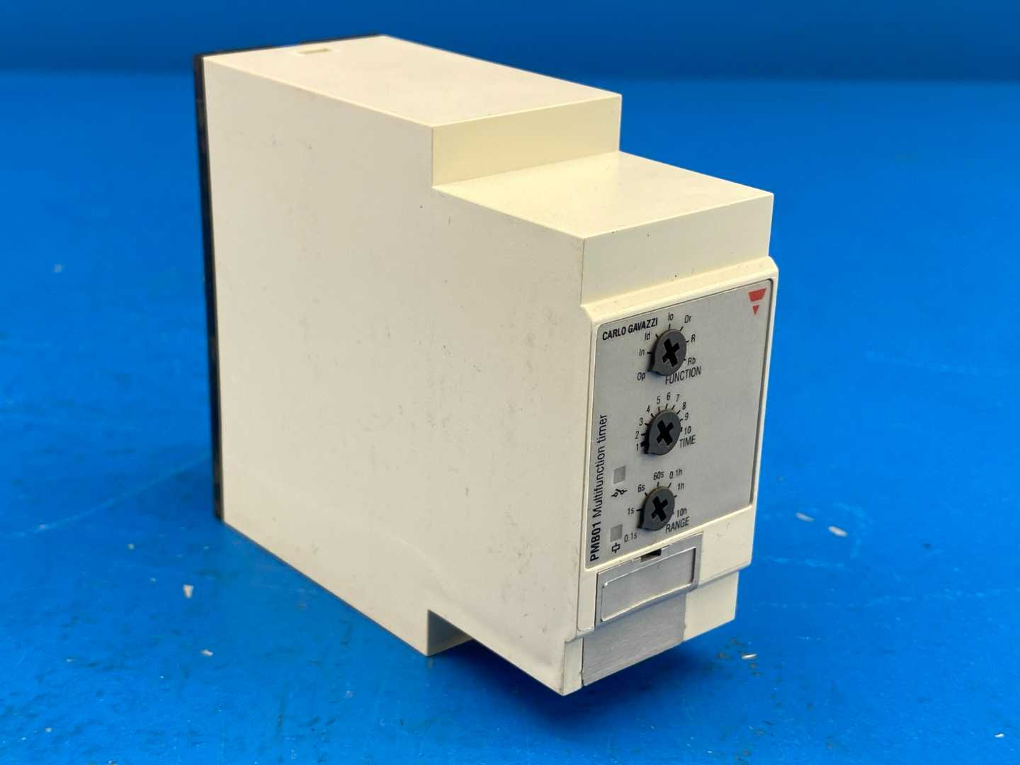 Carlo Gavazzi PMB01DM24 Multifunction Timer 240V 8A