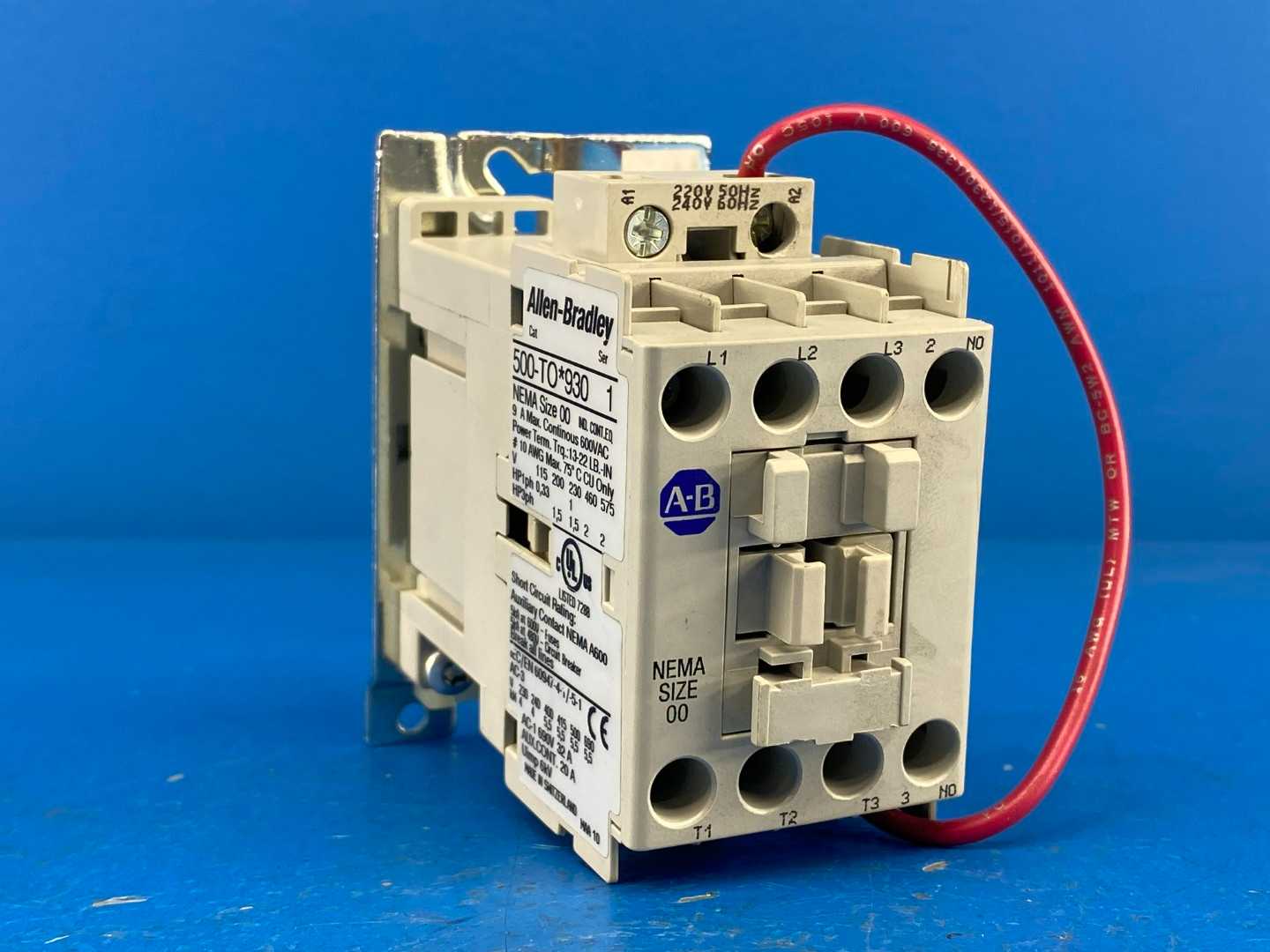 Allen-Bradley 500-TOA930 9 Amp AC Contactor Series 1 Nema Size 00 3-Pole