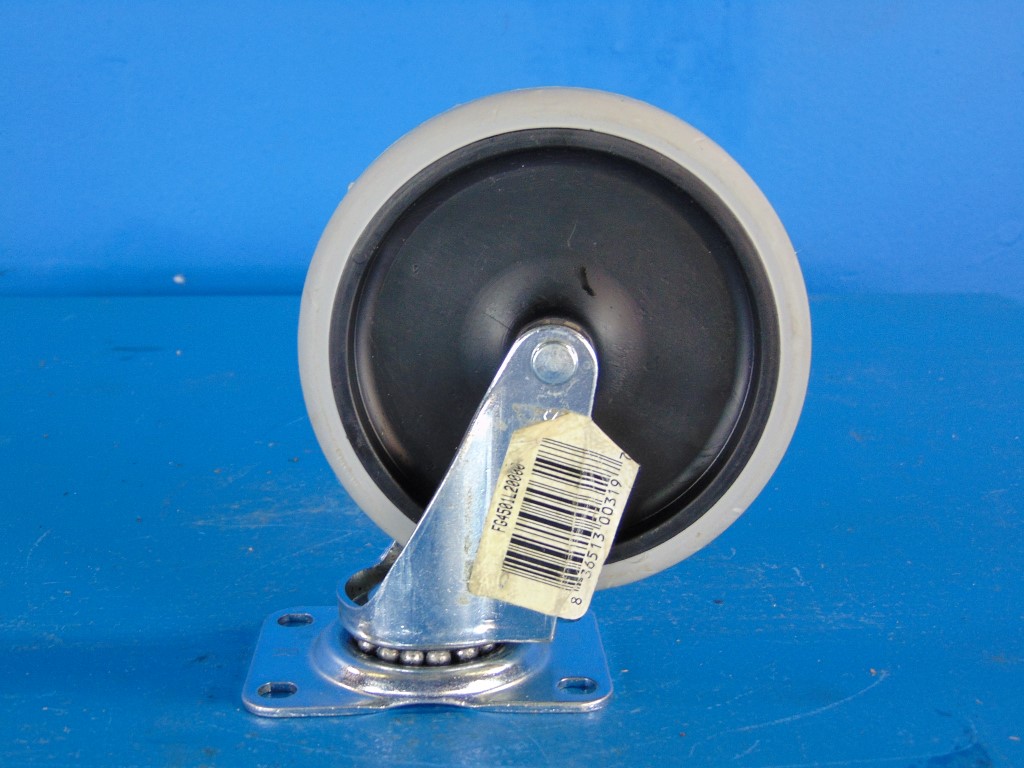 Rubbermaid FG4501L20000 5x1" Swivel Plate Caster NOSFG 4501L2000