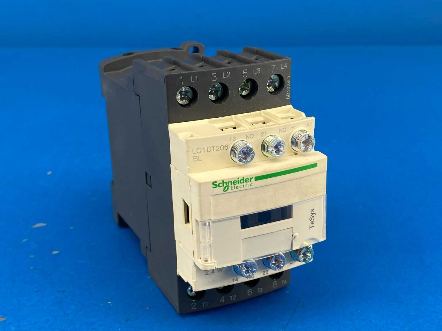 Schneider Electric LC1DT206BL 20 Amp Contactor TeSys 24VDC 2.4W