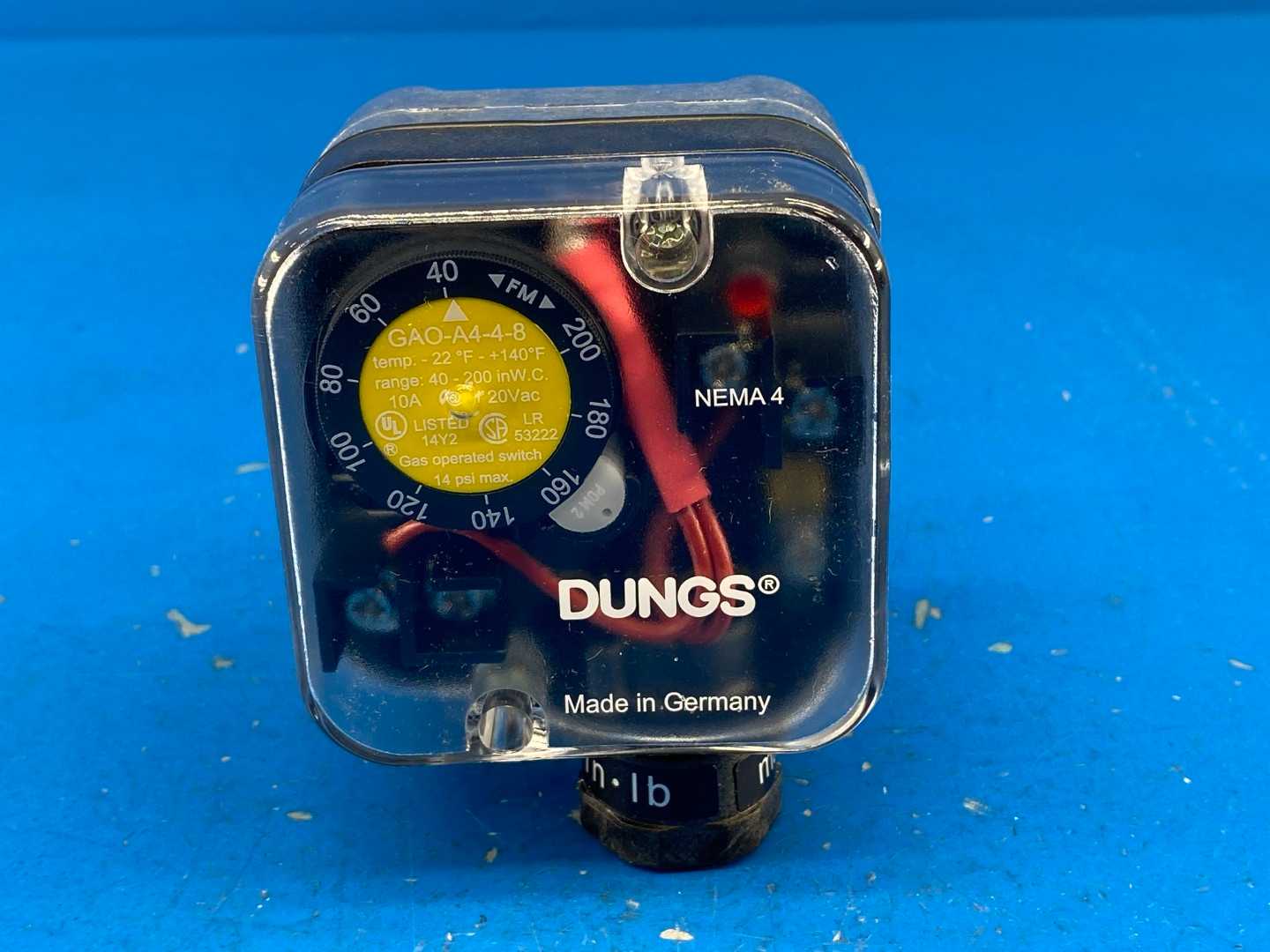 Karl Dungs GAO-A4-4-8 Gas Pressure Switch Automatic Reset 10A 120V 40"-200" in W.C. Range 14 PSI Max Nema 4